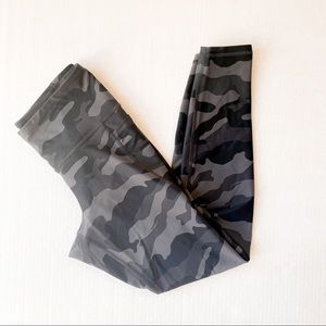 High-Waisted PowerSoft Side-Pocket Black Camo Leggings for Women Large